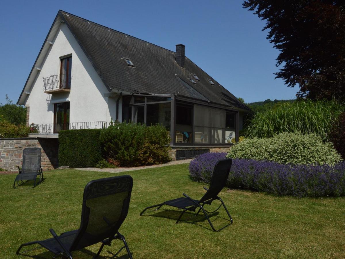 Elegant Villa In Stavelot With Fitness Playroom Exterior foto