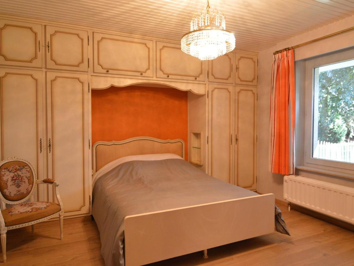 Elegant Villa In Stavelot With Fitness Playroom Exterior foto