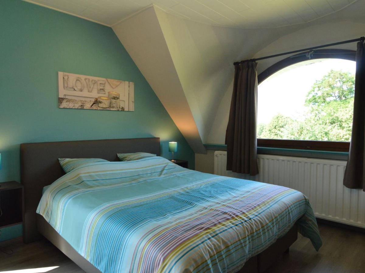Elegant Villa In Stavelot With Fitness Playroom Exterior foto