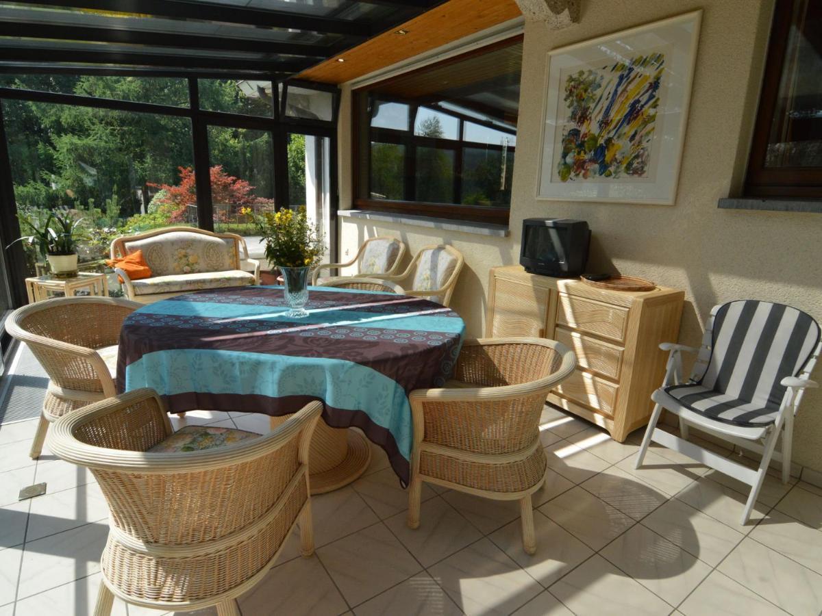 Elegant Villa In Stavelot With Fitness Playroom Zimmer foto