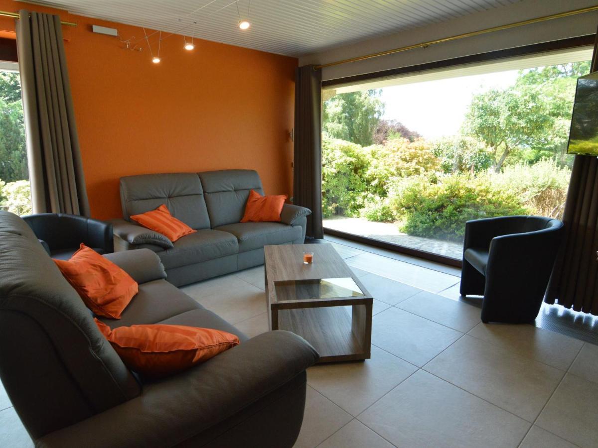 Elegant Villa In Stavelot With Fitness Playroom Exterior foto